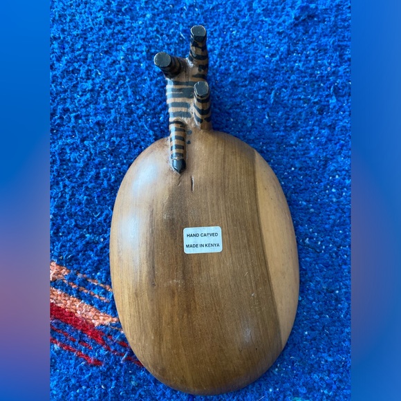 VTG Hand Carved African Zebra drinking from Wooden Bowl! Made in Kenya. - Picture 6 of 7